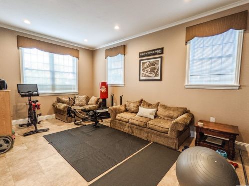 16 Lodge Ln, Miller Place NY  11764-1912 exterior