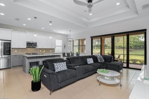 9065 Isla Bella Cir, Bonita Springs, FL 34135-7196
