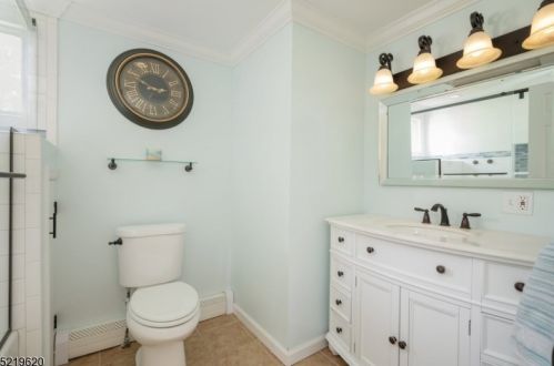 72 High Ave, Dover NJ  07869-1038 exterior