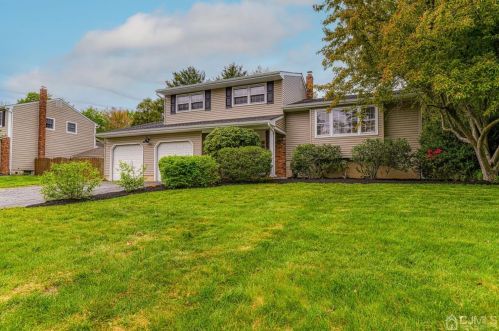 12 Austin Dr, East Brunswick, NJ 08816-2260