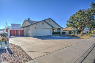3051 Lakewood St, Mesa, AZ 85213-2453