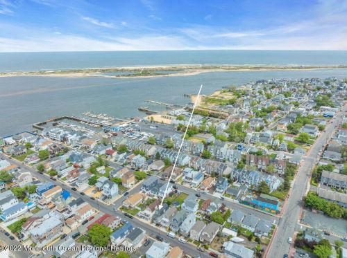 57 Barberie Ave, Monmouth Hills NJ  07732-1518 exterior