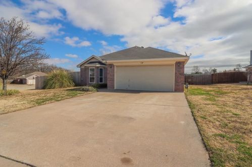 334 Beaumont Dr, Weatherford, TX 76086-3532