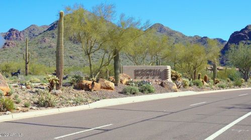 10996 Winchcomb Dr, Scottsdale AZ 85260-3844 exterior