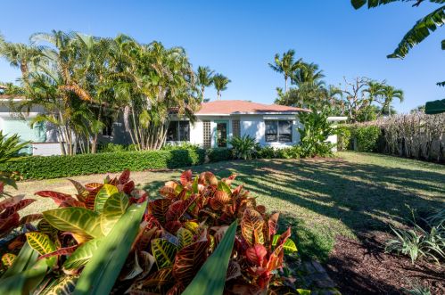247 Plymouth Rd, West Palm Beach, FL 33405-3324