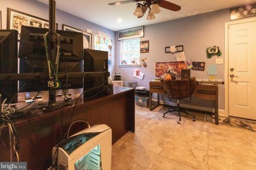 20 Kings Ct, Swedesboro NJ  08085-5033 exterior