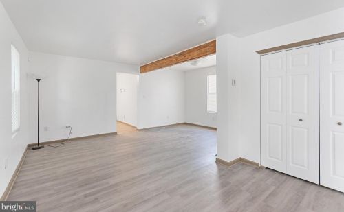 41 Roosevelt St, West Deptford NJ  08066-1028 exterior