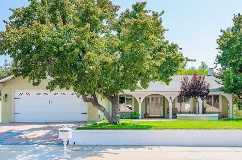 23642 Fambrough St, Santa Clarita, CA 91321-3455