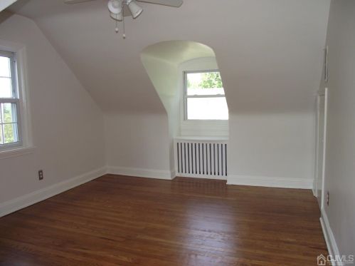 26 Logan Ln, Piscataway NJ  08854-5804 exterior