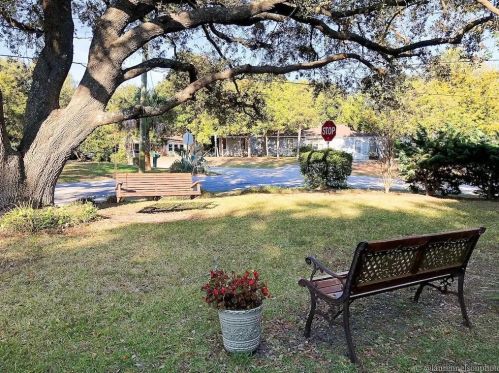 5 37th Ave, Isle Of Palms SC  29451-2011 exterior