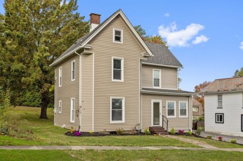 25 Main St, Fredonia, PA 16124-0029