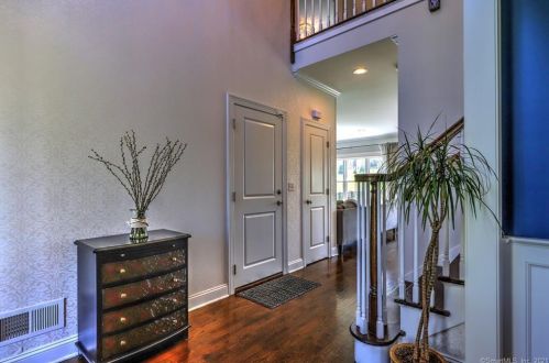 37 Mill Rd, North Branford CT  06471-1019 exterior