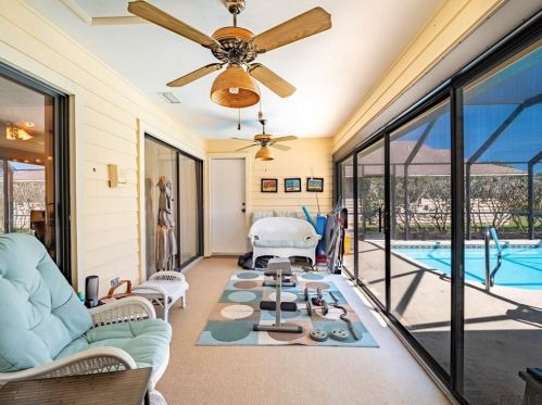 305 Mallard Ln, Daytona Beach FL 32119-8719 exterior