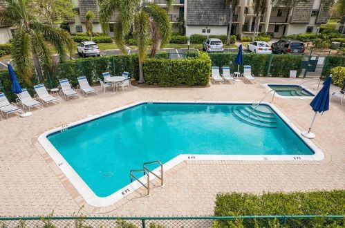 1526 Oyster Catcher Pt, Naples, FL 34105-2682