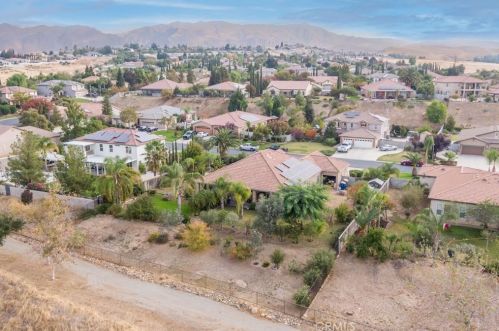 6608 Montagna Dr, Bakersfield CA  93306-7658 exterior