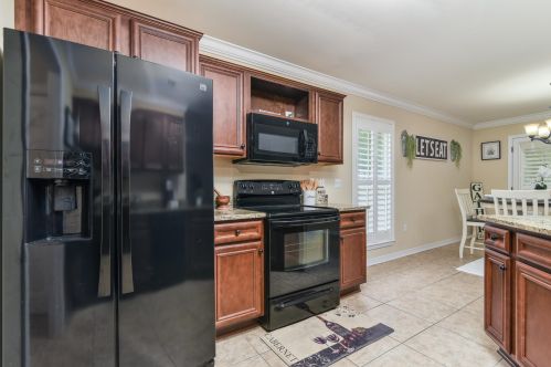 73 10th St, Shalimar FL  32579-1553 exterior