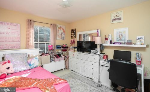 59 Greenbrook Dr, Columbus NJ  08022-2323 exterior