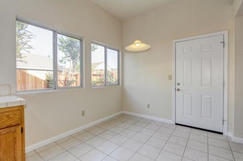 8635 Windsor Point Way, Elk Grove CA  95624-3431 exterior