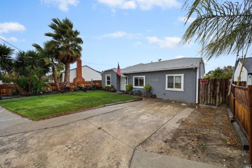 266 Hillcrest Ave, Benicia CA  94510-2225 exterior