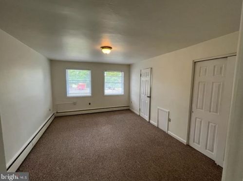 14 6th St, Lansdale, PA 19446-2613