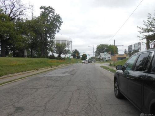 24 Florence St, Springfield OH 45503-4437 exterior