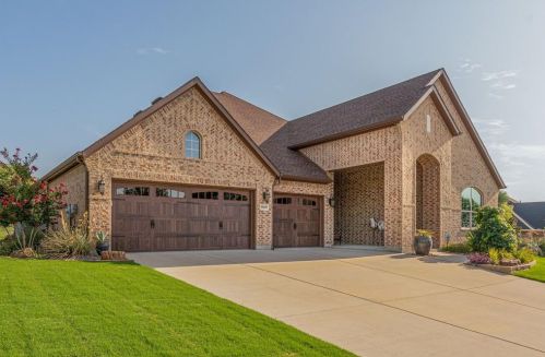 10600 Goodland Dr, Denton, TX 76207-8667