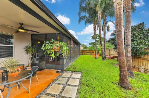 10719 Carloway Hills Dr, Wimauma FL  33598-6140 exterior