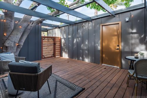 6623 Ballinger Ave, San Diego CA  92119-1822 exterior