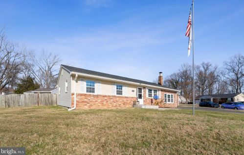 15108 Costa Dr, Woodbridge VA  22193-1647 exterior