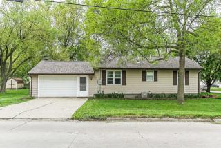 995 4th St, Midway, IA 52302-2928