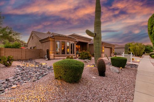 9513 Northridge Cir, Mesa, AZ 85207-2567