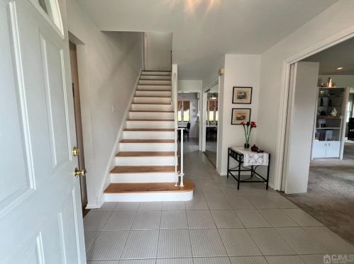 30 Kings Rd, East Brunswick, NJ 08816-4512