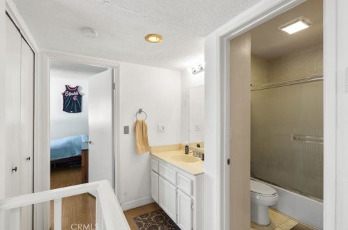 805 Chestnut St, Glendale CA 91205-2501 exterior