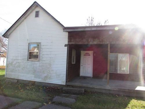 402 Smith St, Oxford, IN 47971-8503