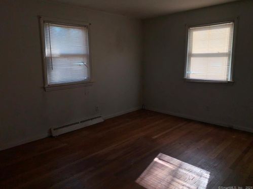 101 Ave, Windsor Locks CT 06096-2130 exterior