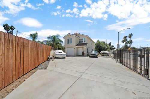 7891 Railroad Ave, Riverside CA  92504-4139 exterior