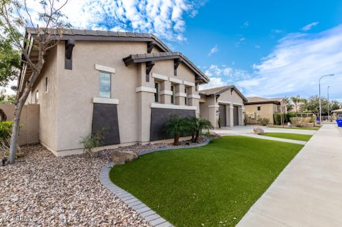 3373 Oriole Way, Chandler, AZ 85286-5670
