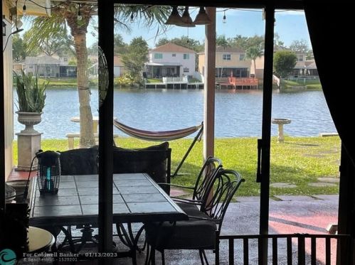 11600 13th Ct, Hollywood FL  33026-2529 exterior