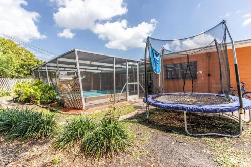 6534 18th Way, Saint Petersburg FL  33702-7146 exterior