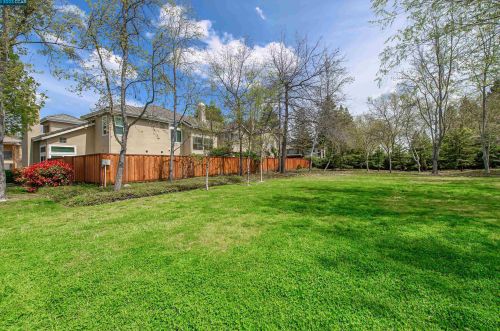 6212 Lakeview Cir, San Ramon, CA 94582-4872
