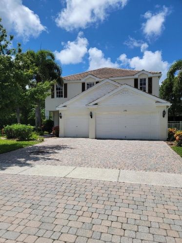 292 Kensington Way, West Palm Beach FL  33414-4316 exterior
