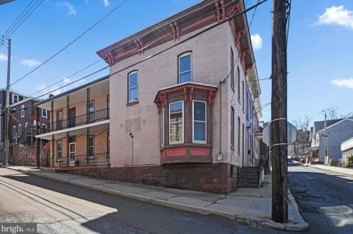 201 Howard Ave, Primrose, PA 17901-3523