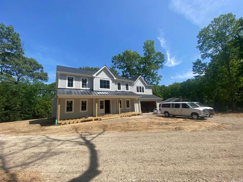 35 Woodfield Ave, Northport, NY 11768-2442