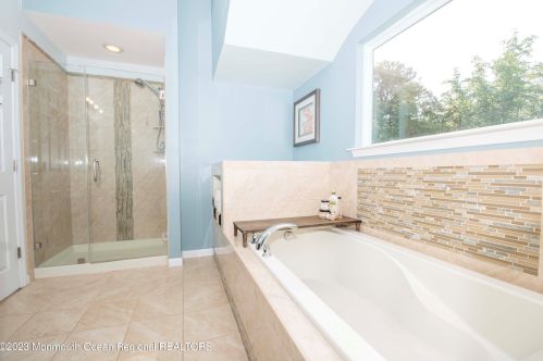 9 Maxim Ct, Jackson Twp NJ 08527-3893 exterior