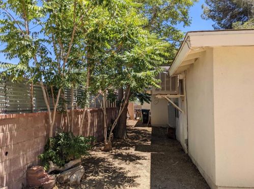 44949 5, Lancaster CA 93535-2051 exterior