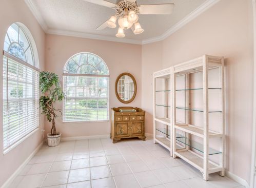 8208 Palm Hammock Ln, Hobe Sound FL 33455-8223 exterior