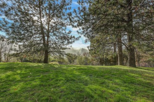 13940 Lodestar Dr, Grass Valley CA  95949-8362 exterior