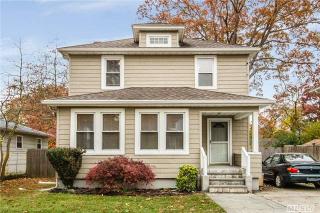 44 Belford Ave, Bayshore, NY 11706-6821