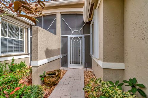 10549 Royal Caribbean Cir, Boynton Beach FL  33437-4285 exterior