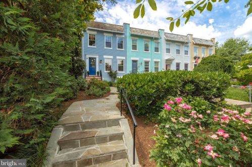 1718 35th St, Washington, DC 20007-2304
